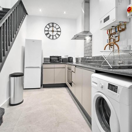 Luxe Apartment - Rowley Regis - Parking - Top Rated - Netflix - Wifi - 49Bg Cradley Heath ภายนอก รูปภาพ
