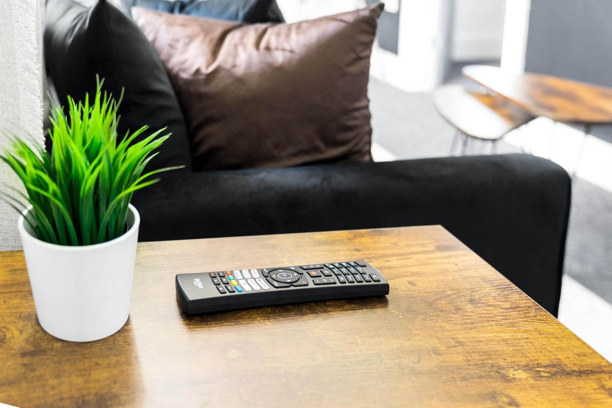 Luxe Apartment - Rowley Regis - Parking - Top Rated - Netflix - Wifi - 49Bg Cradley Heath ภายนอก รูปภาพ